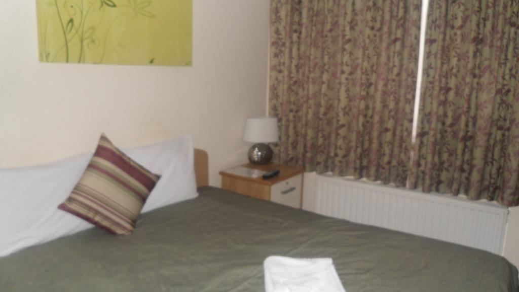 Montrose Guest House Romford Ngoại thất bức ảnh