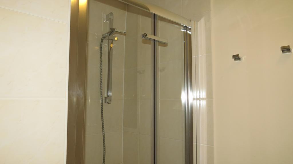 Montrose Guest House Romford Ngoại thất bức ảnh