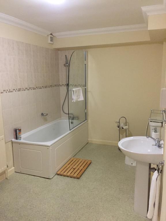 Montrose Guest House Romford Ngoại thất bức ảnh