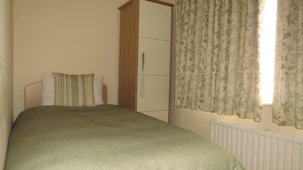 Montrose Guest House Romford Ngoại thất bức ảnh